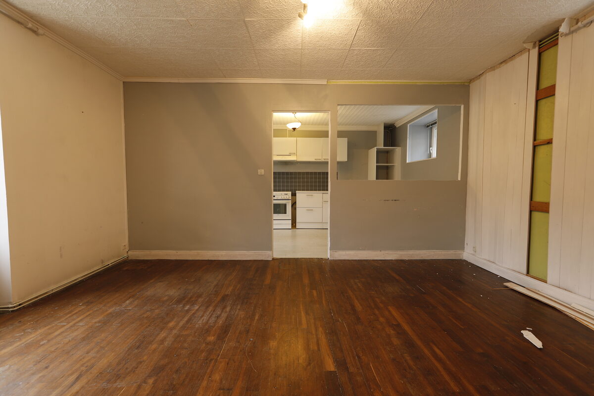 Avant - séjour ancien parquet